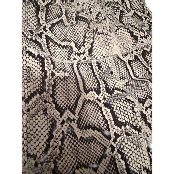 Varley cream black snake print High Rise Leggings Size Small - Picture 3 of 9